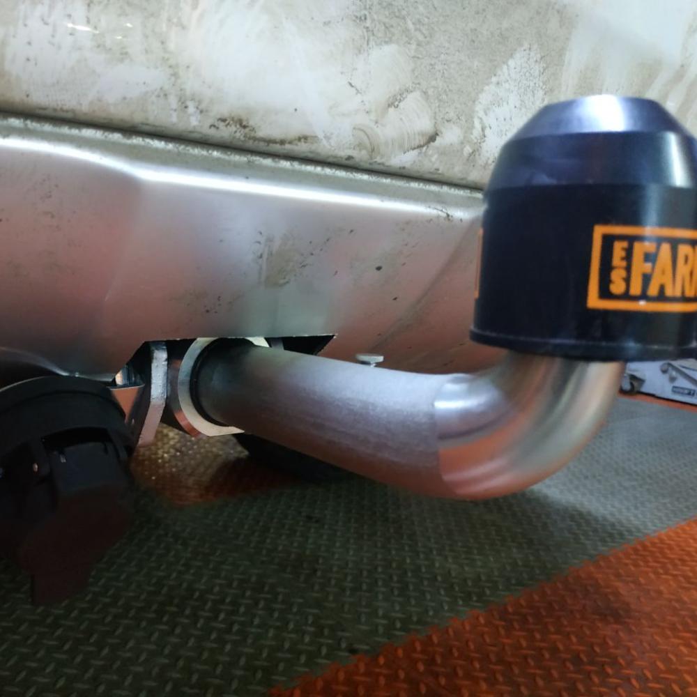 Фаркоп Volvo XC60 DZ (SUV) 2013-2017 Galia V070C